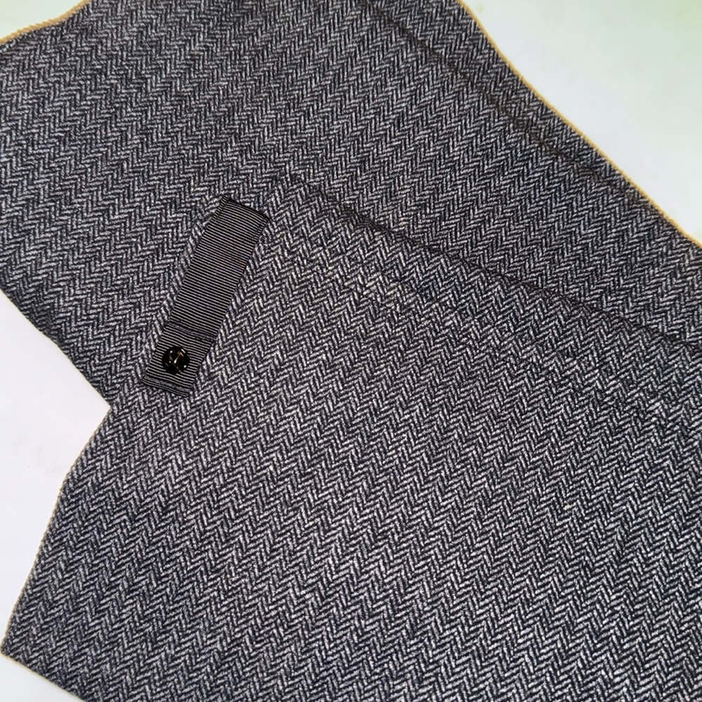 Lululemon herringbone wrap scarf buttons